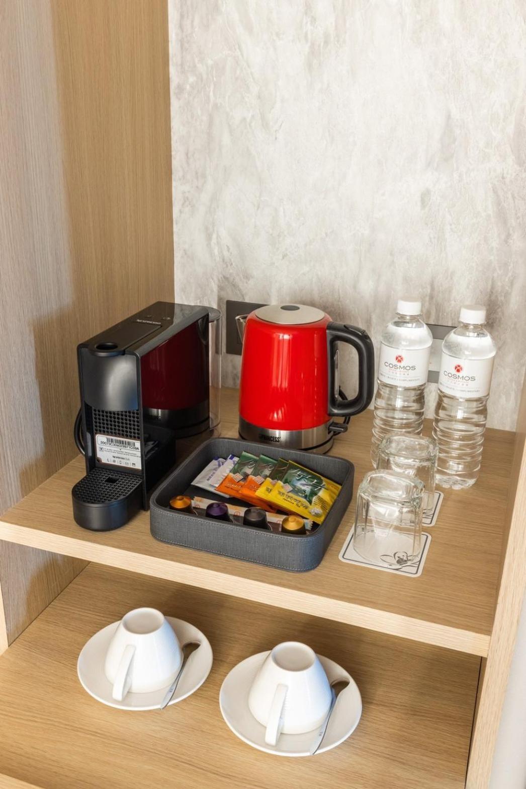 Taipei Garden Hotel - Ximending Екстер'єр фото A Nespresso coffee machine in a hotel room