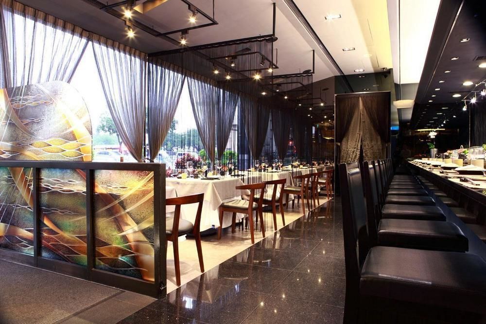 Taipei Garden Hotel - Ximending Екстер'єр фото Interior of a restaurant in Singapore